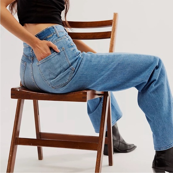 MOTHER The Lasso Heel Left in the Dust Light Wash Wide Leg Jeans, EUC, 34 - Picture 4 of 12